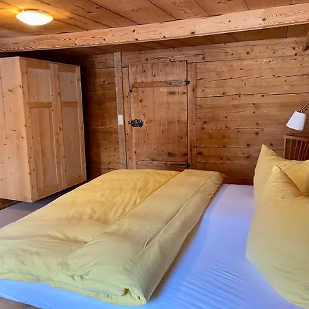 Daire Uriges Alpen-apartment Juen Stefan