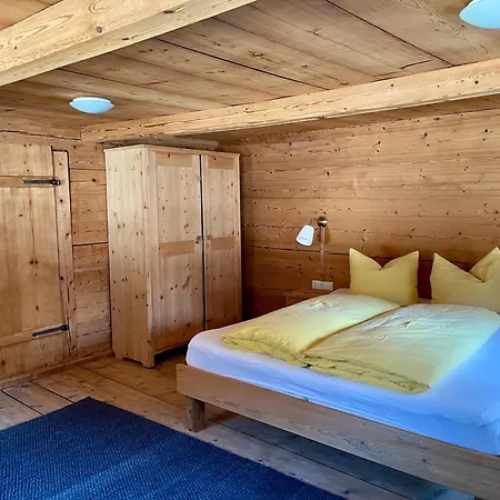 Uriges Alpen-apartment Juen Stefan *