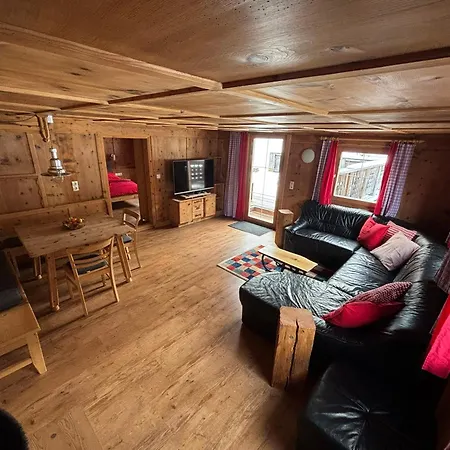 Uriges Alpen-apartment Juen Stefan ゼー