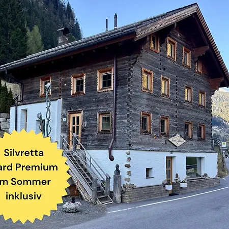 Uriges Alpen-apartment Juen Stefan - Silvretta Premium Card Inklusiv Appartement